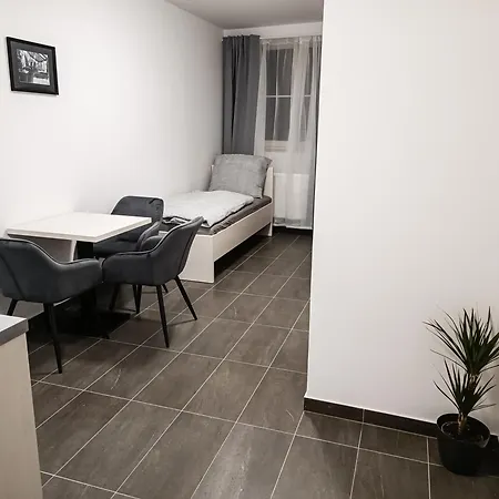 Rolnicke Namesti 8 Auberge de jeunesse *