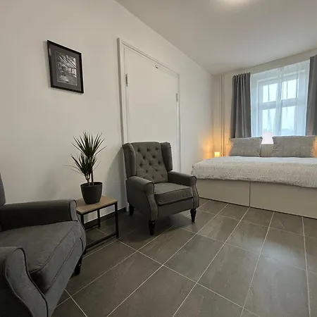Rolnicke Namesti 8 Auberge de jeunesse *
