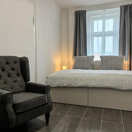Auberge de jeunesse Rolnicke Namesti 8 *