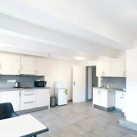 Rolnicke Namesti 8 Auberge de jeunesse