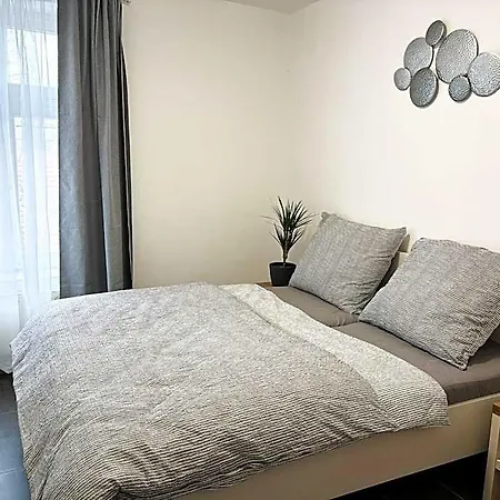 Rolnicke Namesti 8 * Plzen