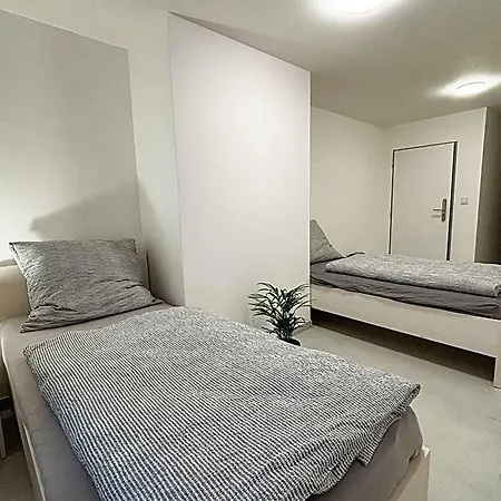 Hostel Rolnicke Namesti 8 Plzen