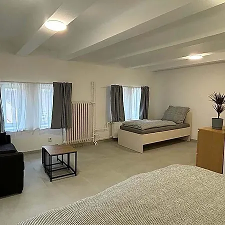 Hostel Rolnicke Namesti 8