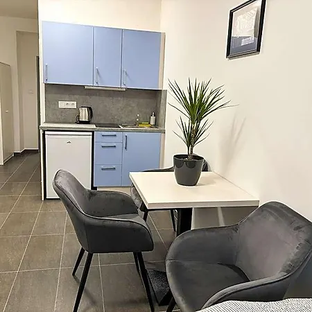 Hostel Rolnicke Namesti 8