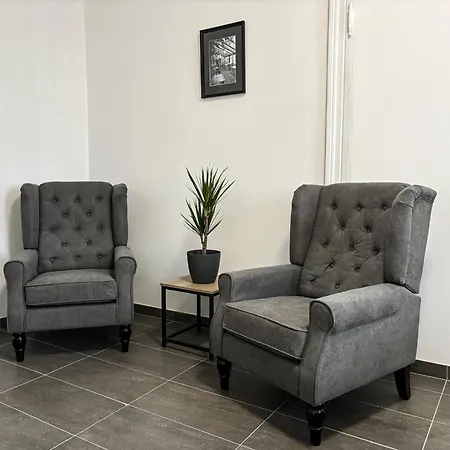 Rolnicke Namesti 8 Hostel Pilzno